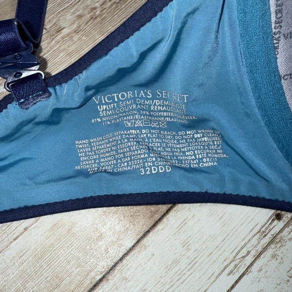 Victorias Secret Women's Uplift Semi Demi Blue Bra 32DDD - Picture 7 of 7